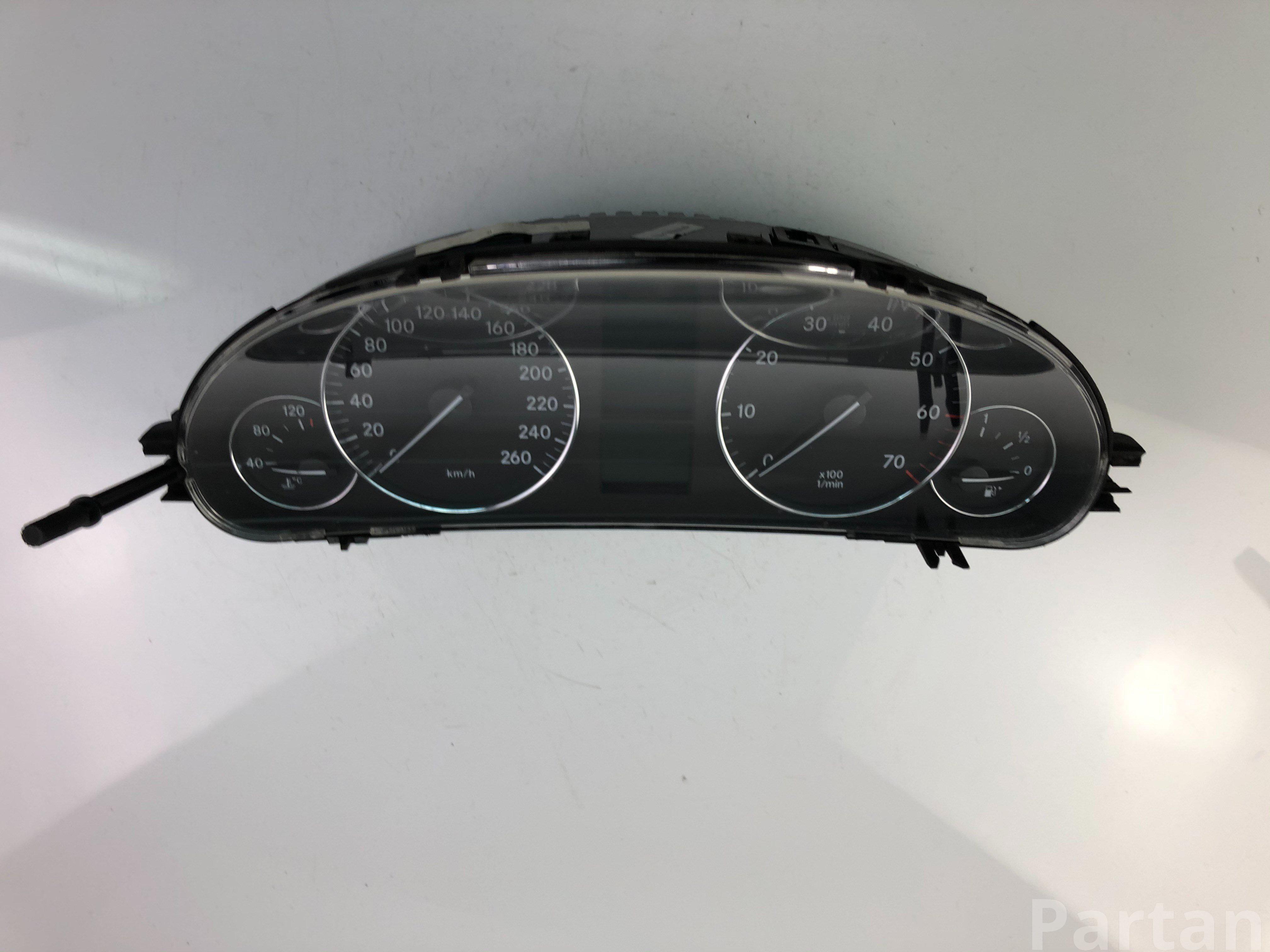 MERCEDES BENZ A2035404547 C CLASS W203 2005 Tableau De Bord