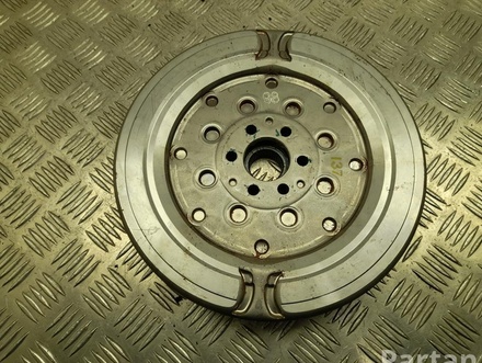 Škoda 04E 105 266 AA / 04E105266AA Octavia Mk4 2021 Flywheel