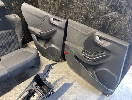 Ford Puma 2020 Set of seats Door panel Armrest 