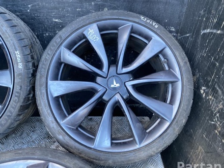 Tesla 1044227-00-D / 104422700D MODEL 3 2020 Felga aluminiowa 5x114  R20 ET35 EJ 8.5