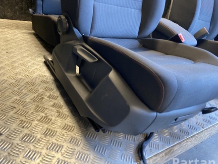 Volkswagen GOLF SPORTSVAN (AM1) 2017 Juego del asiento Panel de puertas Apoyabrazos