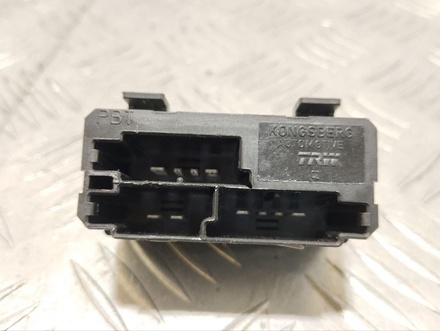 Tesla AG130652 MODEL S 2013 Heated seat control module