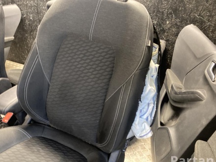 Ford Puma 2020 Set of seats Door panel Armrest 