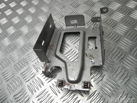 Tesla 15106 MODEL S 2015 Bracket