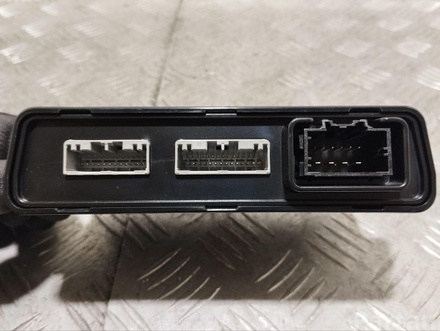 Tesla A0748G03N, 20062764, P0748P10D, P0748V01D MODEL S 2013 Unidad de control de puertas