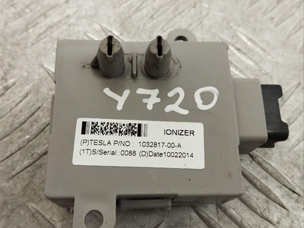 Tesla 103281700A MODEL S 2013 control unit