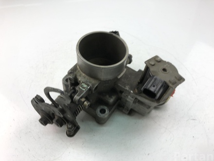 Mazda E9T0687 626 V (GF) 2001 Throttle body