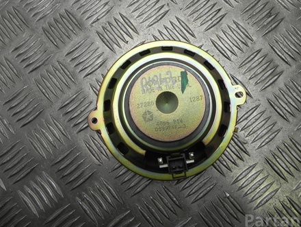 Dodge D599F4F-3 / D599F4F3 GRAND CARAVAN Mini Passenger Van 2000 Loudspeaker