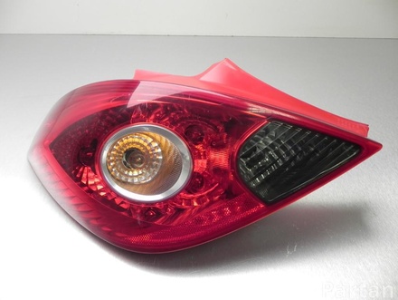 Vauxhall 13 211 840, 89038962 A, 368 158 932 / 13211840, 89038962A, 368158932 CORSAVAN Mk III (D) 2009 Taillight Right