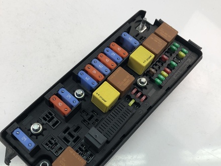 Saab 519124309 9-3 (YS3D) 2003 Fuse Box